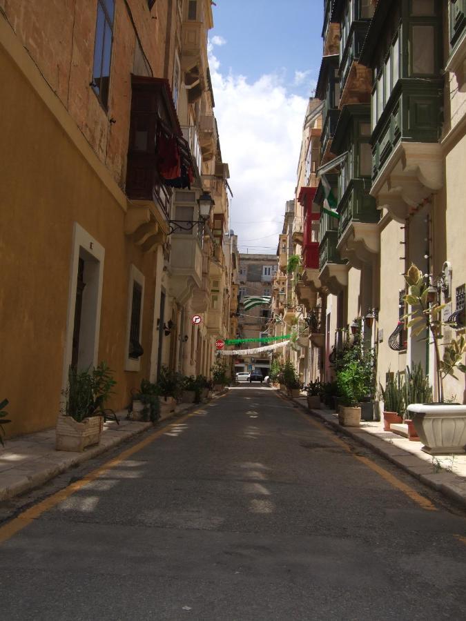 Door Eight Apartment Il Furjana Bagian luar foto